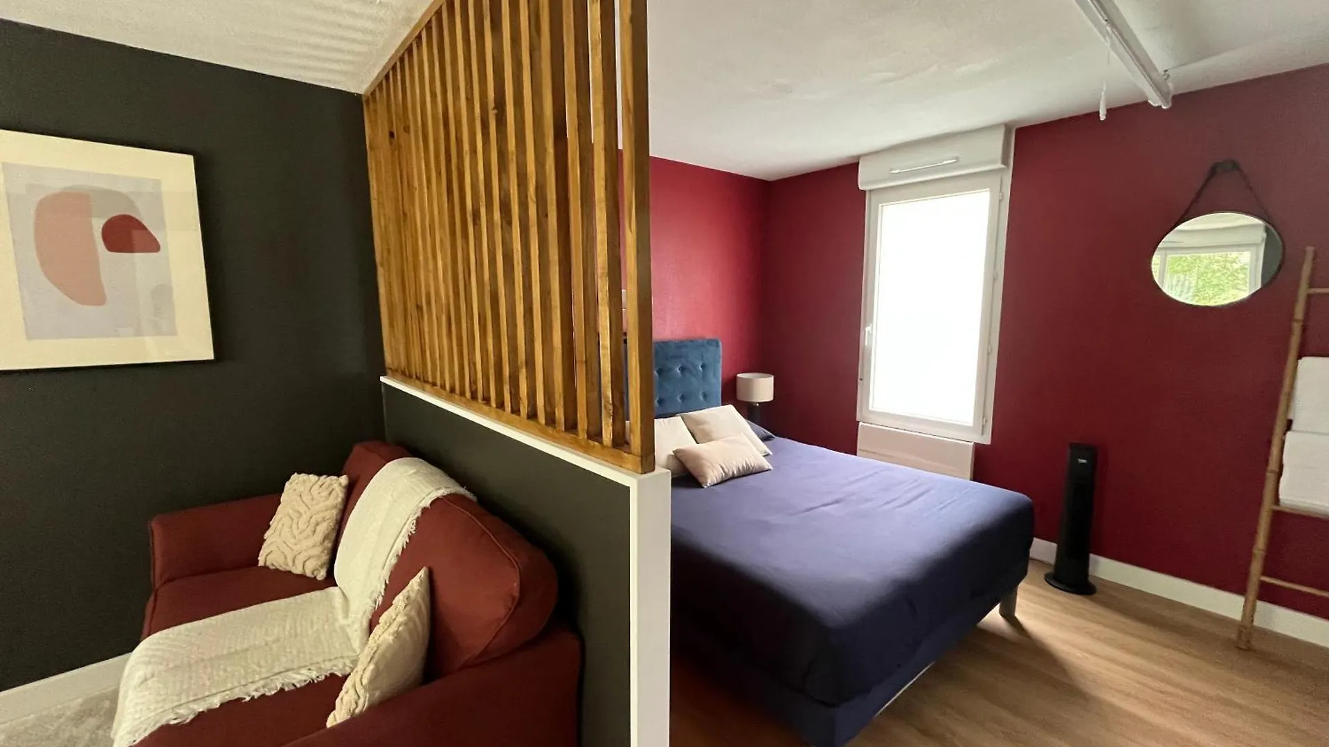 Apartman Suite Rohmer Videoprojecteur Et Cocon Intimiste Leguevin
